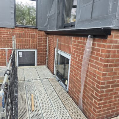 seamless aluminium guttering and temporary downpipes